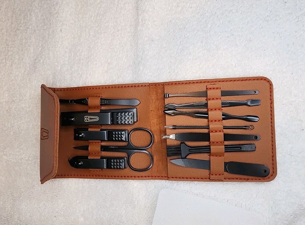 Men and Nails Vegan Luxury Grooming Tool Kit – Brown (12 piece)